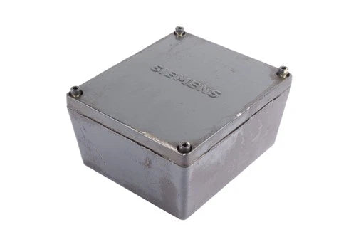 1PH5138-4CF46-Z ENGINE BOX 084.10606+085.20457 SIEMENS USED / NONE