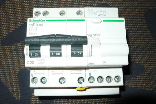 DISJONCTEUR A9N21066 DIFFERENTIEL A9N21471 TETRA 20A 300mA C，施耐德电气