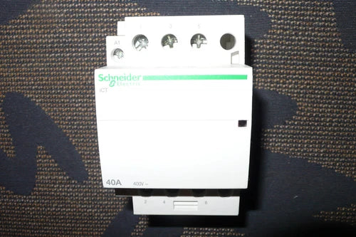 CONTACTEUR TRIPHASE 40A SCHNEIDER ELECTRIC A9C20843 CONTACTS FERMETURE 40AMPERES