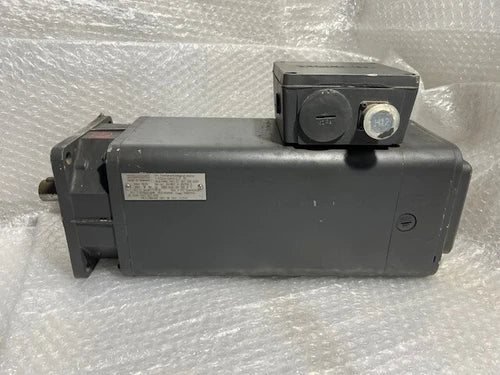 SIEMENS 3~Permanent Magnet Motor 1FT5076-0AF01-2-Z