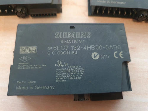 Siemens 6ES7 132-4HB00-0AB0 NEW Without Box
