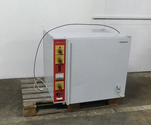 Heraeus B 5060 EC-C02 fumigation incubator incubator