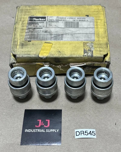 (4) Parker 3050-2 Hydraulic Quick Connect Hose Coupling Steel Body Sleeve Lock