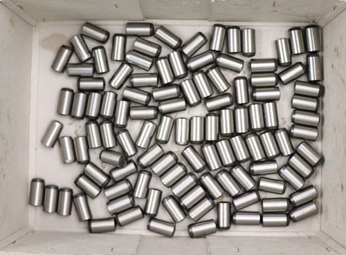 107x Zylinderstifte 10x20mm DIN 6325 unbenutzt