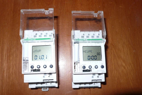 CCT15223 INTERRUPTEUR CREPUSCULAIRE ASTRONOMIQUE, SCHNEIDER ELECTRIC, ASTRO.