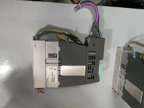 6SL3224-0BE13-7UA0 6SL3244-0BA21-1P0A 6SL3255-0AA00-4BA1 +6SE6400-2FA00 SIEMENS