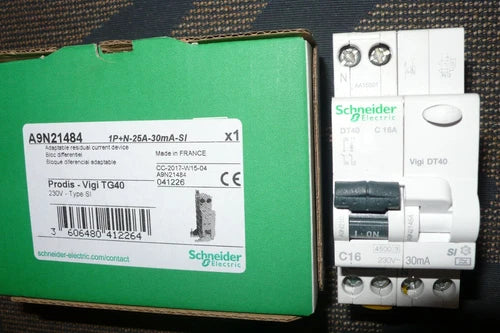 DISJONCTEUR A9N21025 DIFFERENTIEL A9N21484 SCHNEIDER ELECTRIC 16A 30mA TYPE A SI