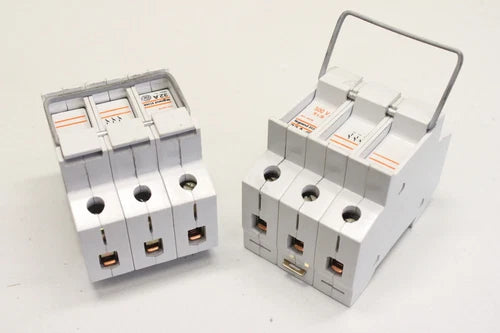 2x LEGRAND 01268 10x38 Sicherung Sockel Sicherungshalter 3 polig 500V 01268