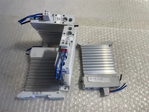 4x Siemens Sirus 24V DC 3RF2320-1DA02