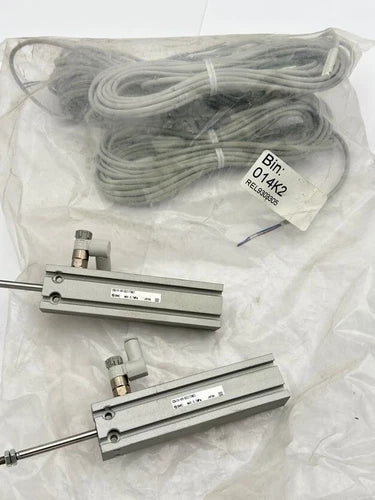1pc x SMC PNEUMATIC JACK CDU10-35-DCI 179EI REL9303305 Lot de 2