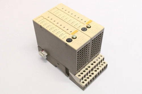 2x 西门子 6ES5451-8MD11 和插座数字输出 6ES54518MD11