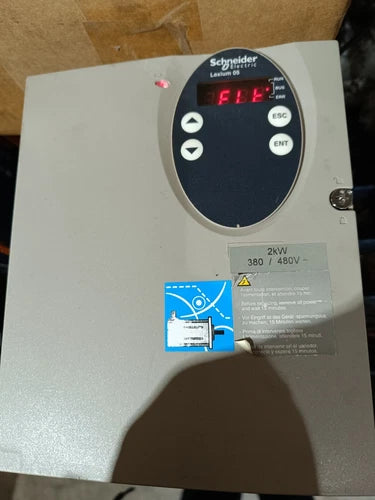 SCHNEIDER LEXIUM 05 LXM05AD22N4，发票保证？A ENV？或PIDO！塔帕呼吸机