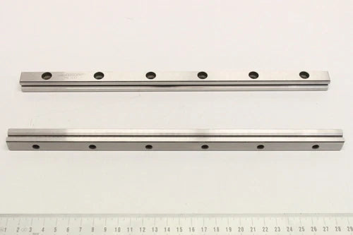 2x Schneeberger 575 00 169 300 mm linear guide roller guide set of 2 R6 300