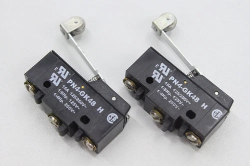 2x BURGESS  PN4-GK48H 15A 125/250V Mikroschalter PN4GK48H