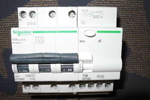 DISJONCTEUR DIFERENTIEL TETRA 4P 10A 30mA TIPO A,SI SCHNEIDER ELECTRIC 10AMPERE