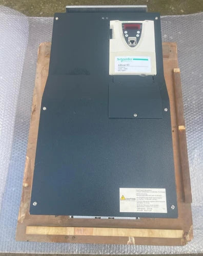 Schneider Electric Altivar 61 - ATV61HD75Y - VFD 55kW/500V - 75kW/690V