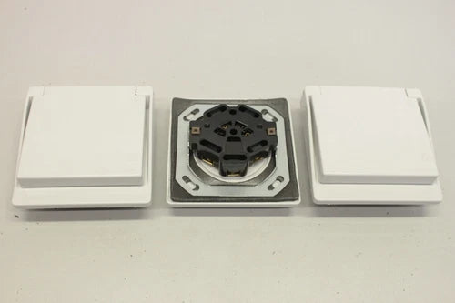 3x VYNCKIER 31866 31882B Pol 16/400V Wanddose Stecker Kupplung