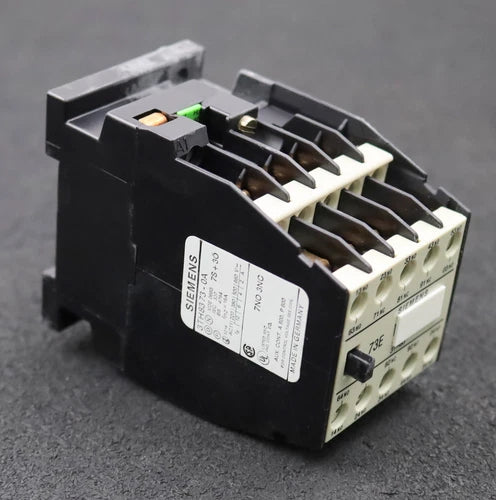 SIEMENS Hilfssch¨¹tz 3TH8373-0AG1 Spulenspannung110V 50-60Hz unbenutzt in OVP