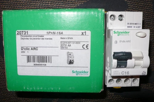 20731 SCHNEIDER ELECTRIC Disjoncteur 16A, d¨¦tecteur d'arc ¨¦lectrique 16 Amp¨¨res
