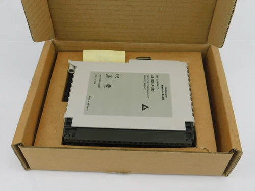 Schneider TSX COMPACT AS-BDAP-250 COMBO DISCRETO, 8 ENTRADAS/8 SAÍDAS