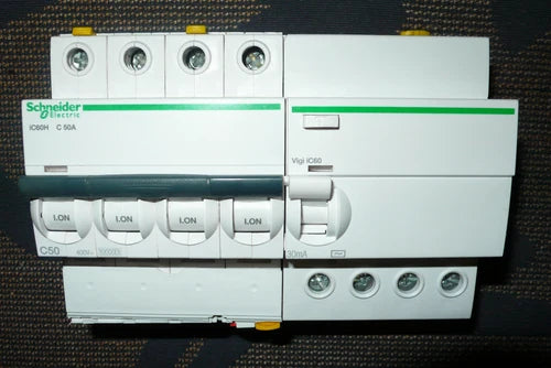 DISJONCTEUR DIFFERENTIEL TETRA 50A 30mA TYPE AC SCHNEIDER ELECTRIC 50AMPERE 4POL