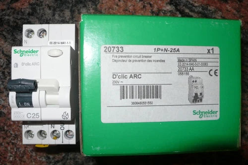 20733 SCHNEIDER ELECTRIC Disjoncteur 25A, d¨¦tecteur d'arc ¨¦lectrique 25 Amp¨¨res