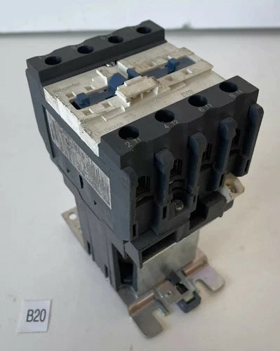 *NEW* SCHNEIDER TELEMECANIQUE LP1-D40004 CONTACTOR 60A 5-30HP/230-690VAC 24VDC