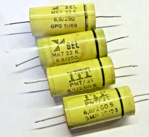 Condensador 4 Pilhas SEL MKT 22K / ITT PMT 6,8 ?F 250 Volt / LF RA400