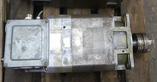 Siemens 1PH7133-2NG22-0CJ0 slightly damaged see pictures