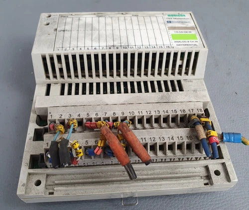 Schneider Modicon TSX 170AAIO3000