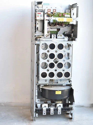 西门子 Simovert Masterdrives 交流驱动器 6SE7 032-1EG60-Z 6SE7032-1EG60 -二手-