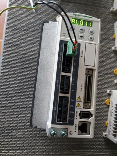 LXM23DU07M3X SCHNEIDER  SERVO DRIVER 750W 220V  NO CONNECTOR CABLE