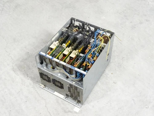 Siemens Simodrive Transistorpulsumrichter 6SC6101-3A-Z (Z=A40+3XA30+G10+N12+N22)