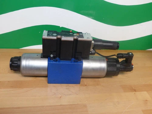 Rexroth MNR: R900927233 / 4WREE 10 W75-23 / G24K31/A1V see pictures