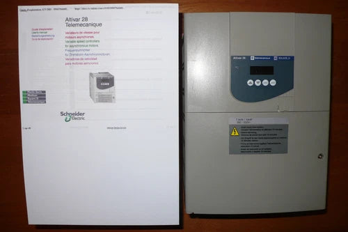 VARIATEUR VITESSE 三相 380V 7.5kW 施耐德电气 ATV28HD12N4 ALTIVAR 28