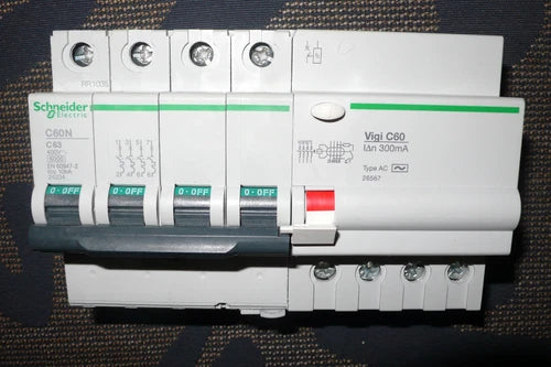 DISJONCTEUR DIFFERENTIEL 4P TETRA 63A 300mA COURBE C SCHNEIDER ELECTRIC 63AMPERE