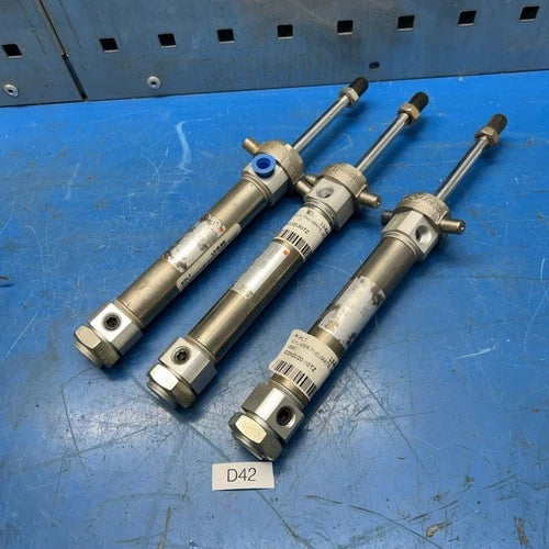 (3) SMC CDM2U20-50TZ NNB PNEUMATIC CYLINDERS (Some Storage/Shelf Ware)