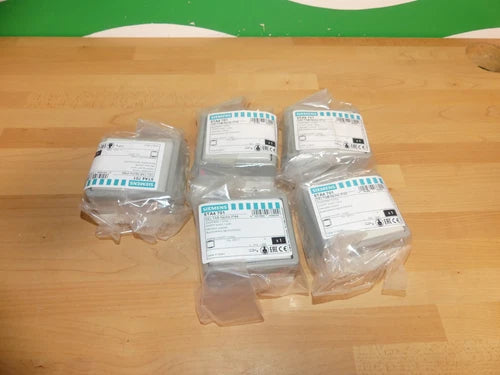 5 x Siemens Dig.Industr. AP IP44 Off Switch 5TA4701 IP44