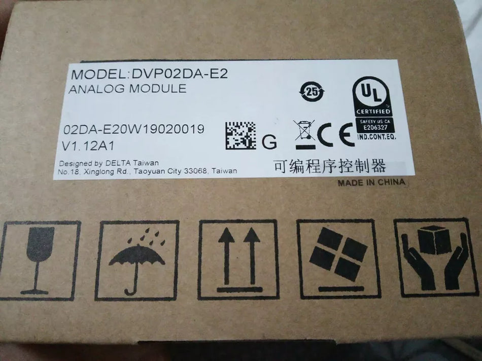 1 PC PARA Delta DVP02DA-E2 Novo mx1