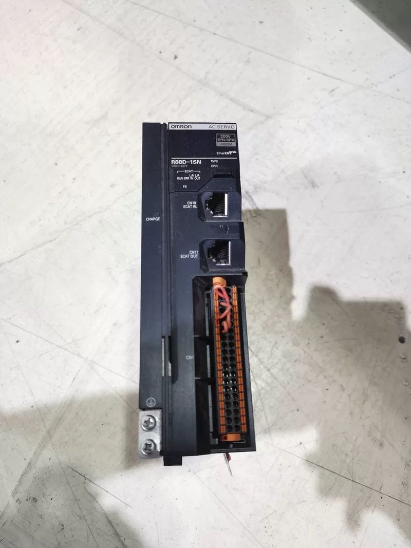 1 PC used For Omron R88D-1SN30F-ECTused