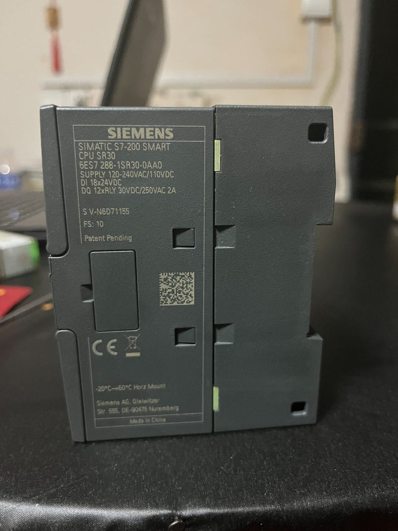 1PC USED Siemens 6ES7288-1SR30-0AA0