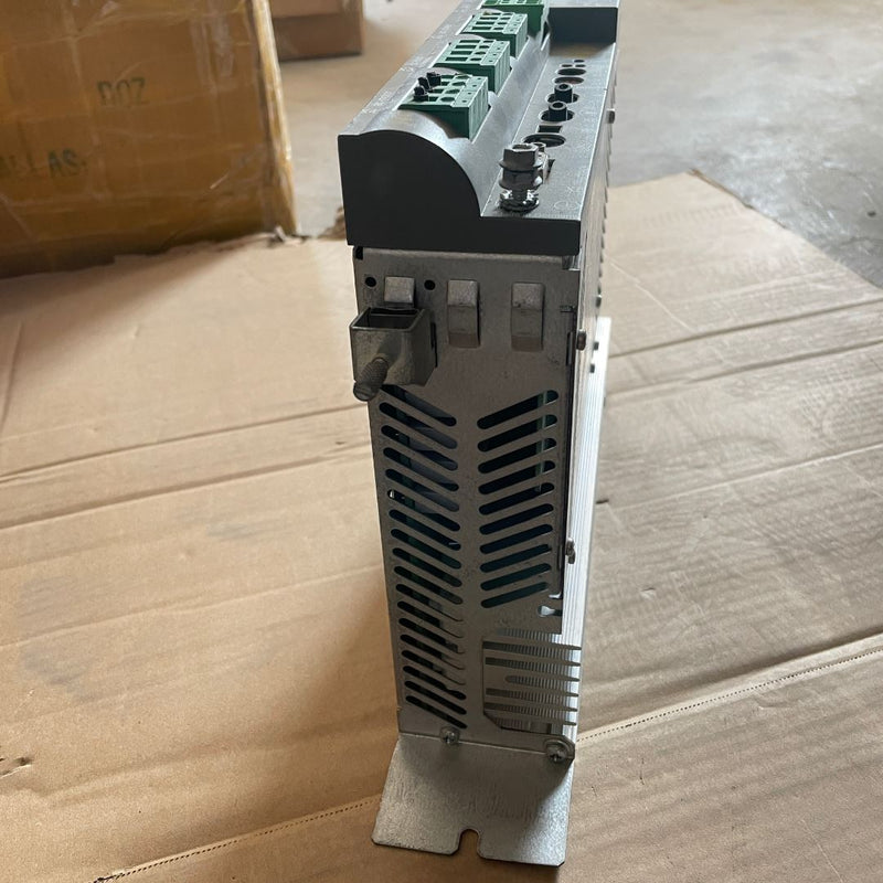 1 PC used For Schneider Electric VDM01U30AA00new